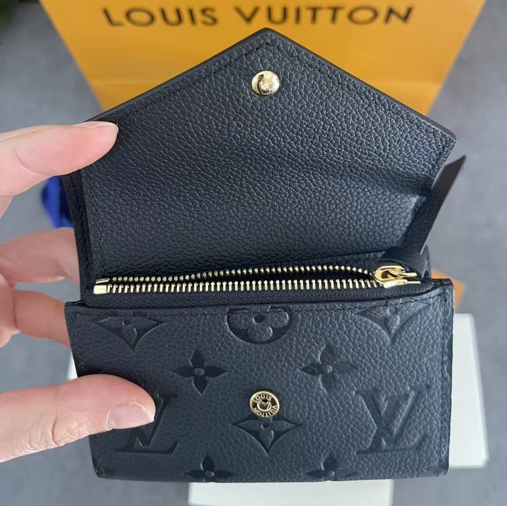 Louis Vuitton Victorine Wallet - Picture 7 of 11